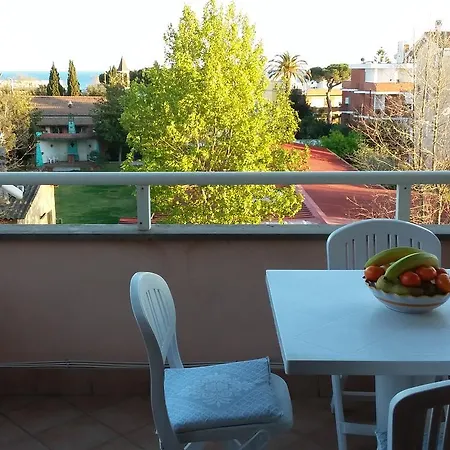 Vista Mare, 100mt Dall'ospedale Pediatrico, A 200mt Dal Mare, 1h Da Roma Termini *